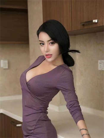 和初中女班主任打扑克
