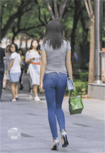 jizjiz中国日本