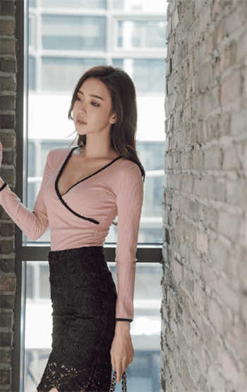 丽柜桃子添丝脚皇后