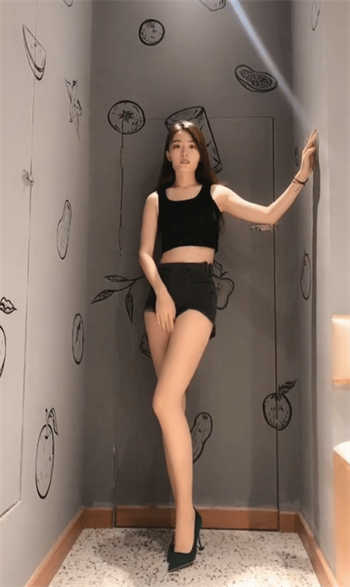 后入式邪恶张动态gif