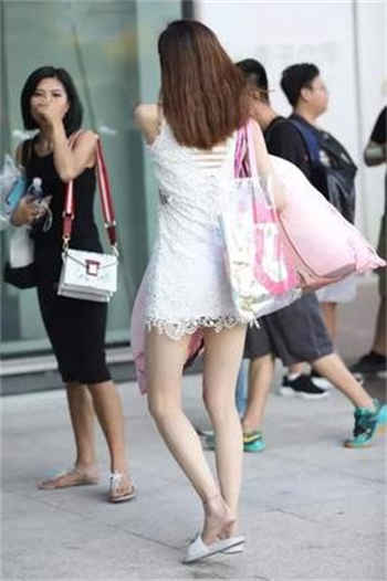 女中介和金主看房