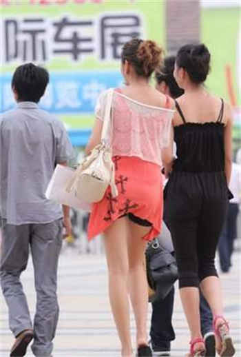 老公藤条惩罚犯错老婆