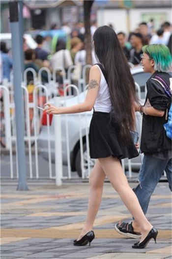 英格兰超模一只自然乳
