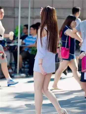 类似重生豪门之恶魔女皇