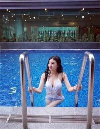 樱花四区区一一
