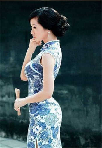 白峰美育作品