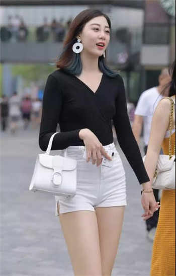 咸小樱在哪直播
