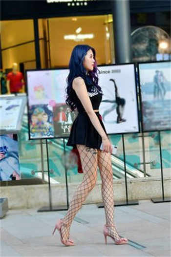 男的快手关注胸大的女的