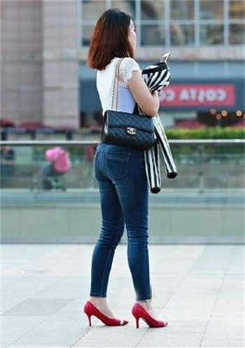 哺乳期喂奶