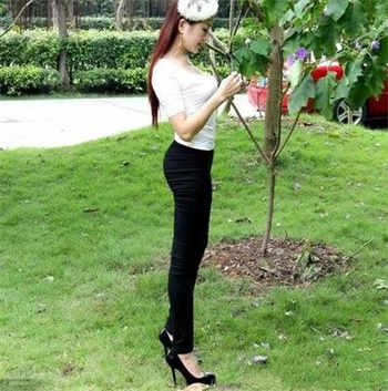 不穿内的瑜伽教练木鱼